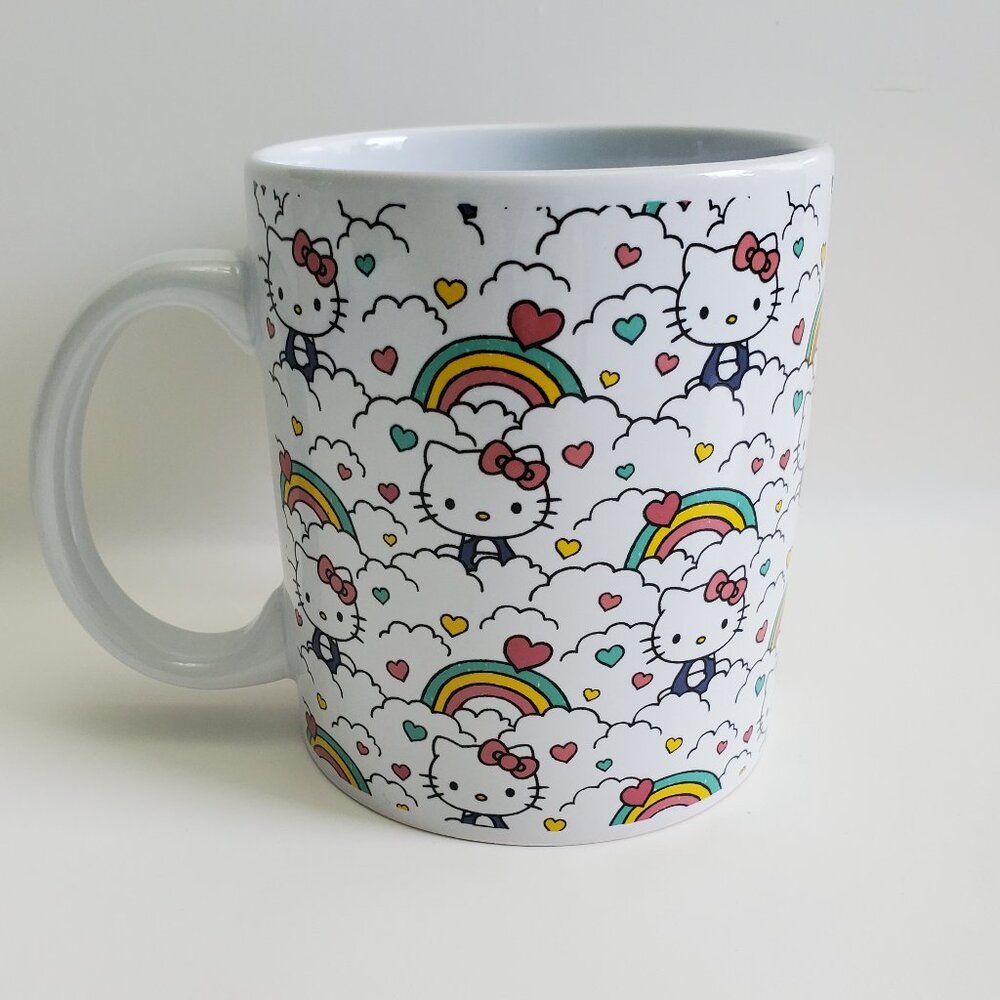 Hello Kitty Coffee/Tea Mug, Rainbows & Clouds, Ceramic, 20oz, NWT